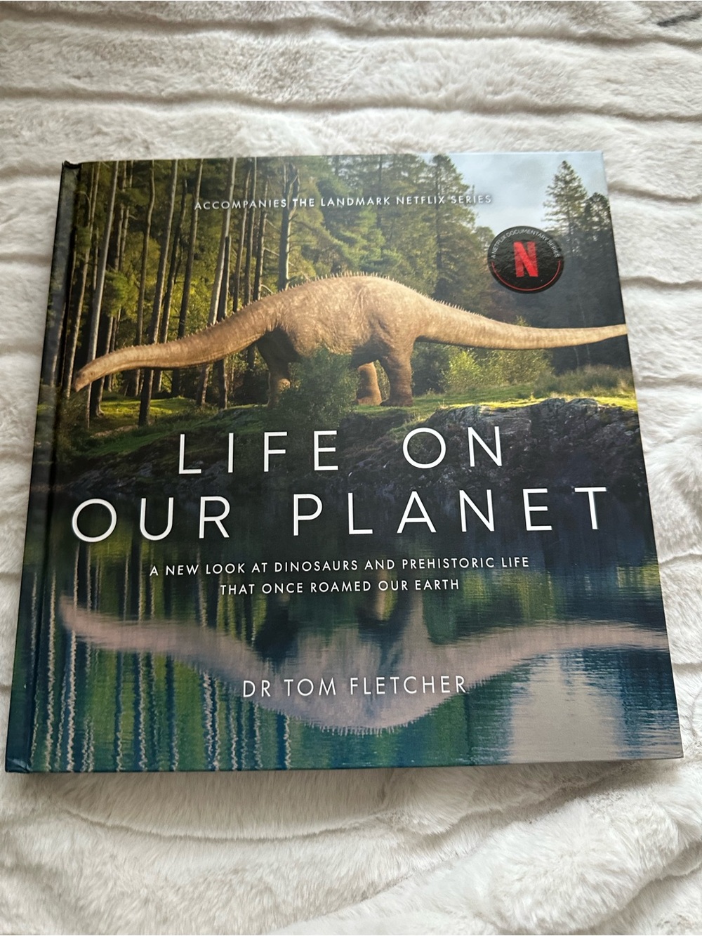Life On Our Planet 
Dinosaur & Prehistoric Book